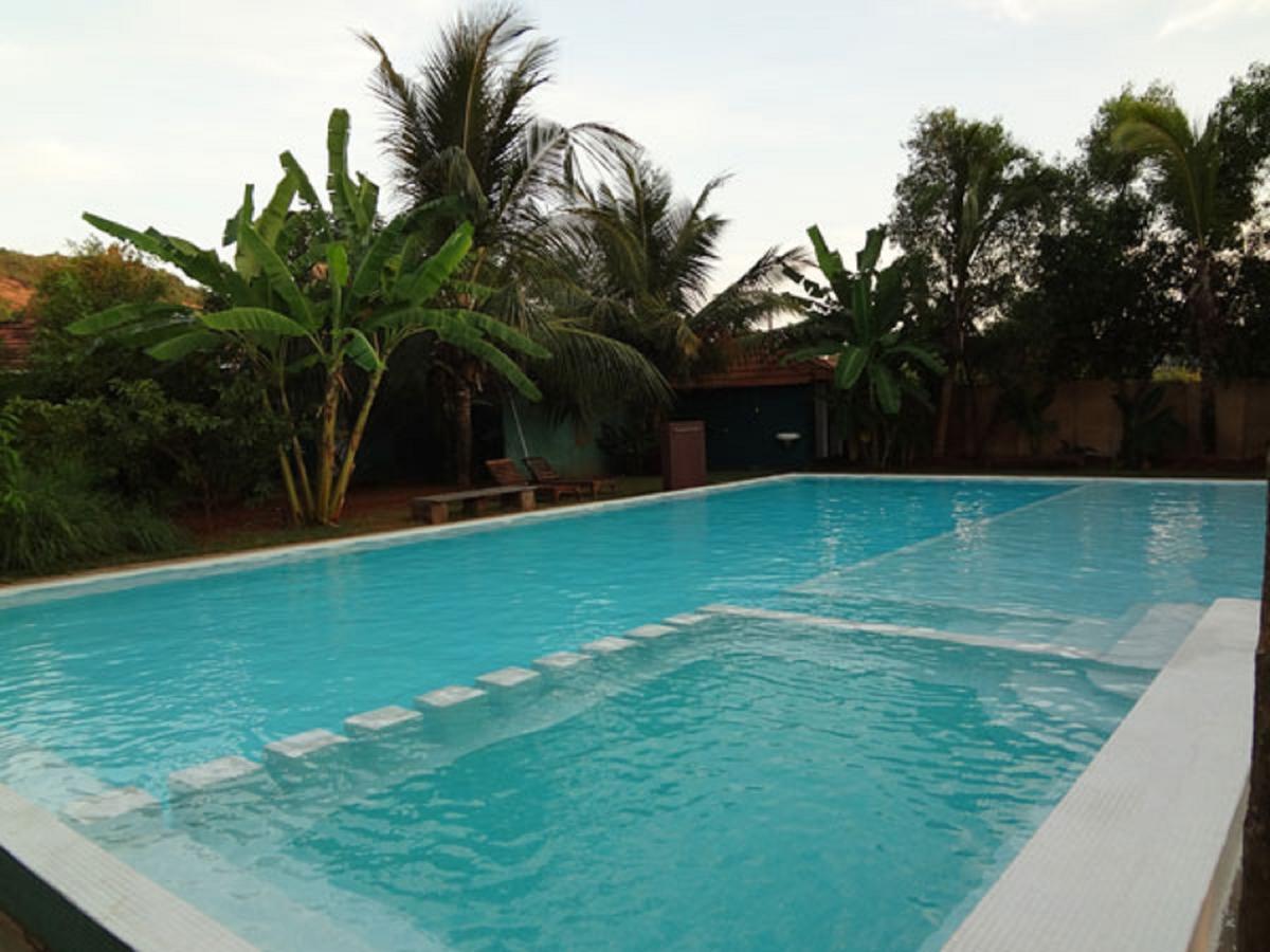 Aquatica Resorts & Spa Morjim Bagian luar foto