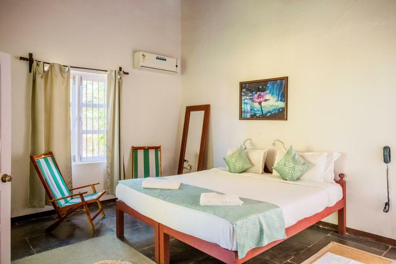 Aquatica Resorts & Spa Morjim Bagian luar foto